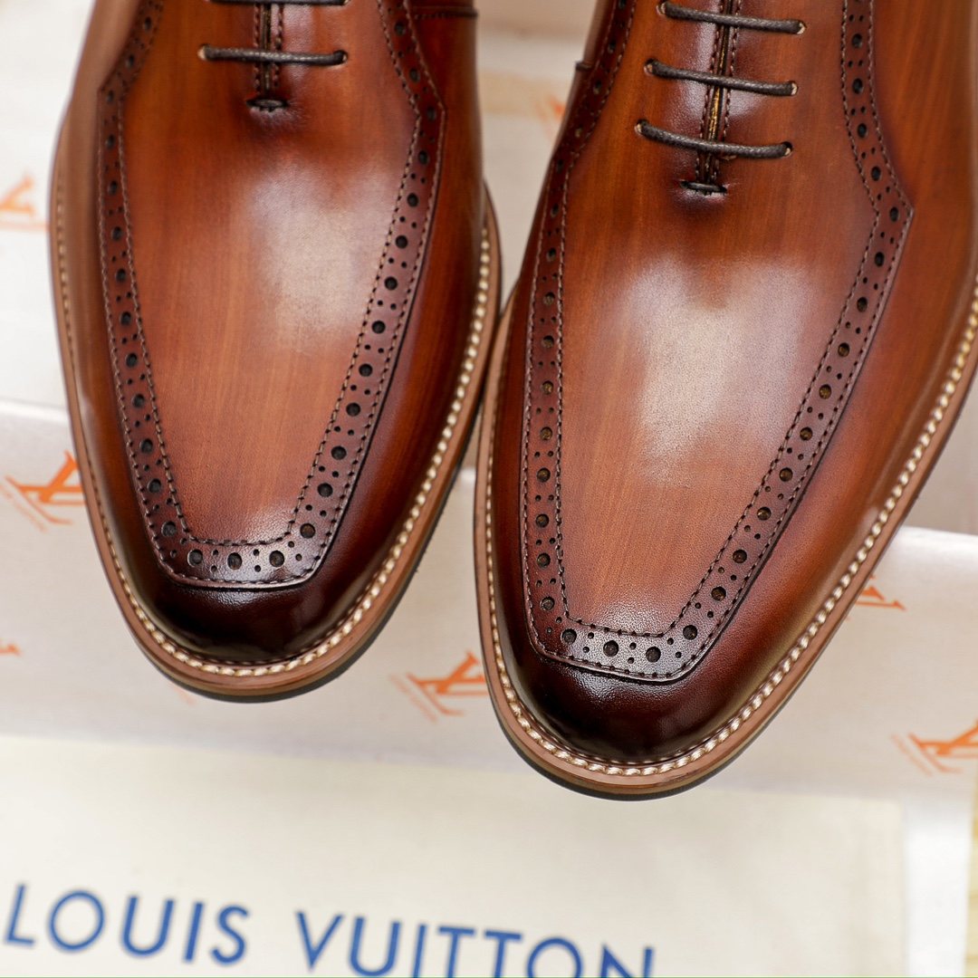 Louis Vuitton Men's Brown Lace-Up Dress Shoes